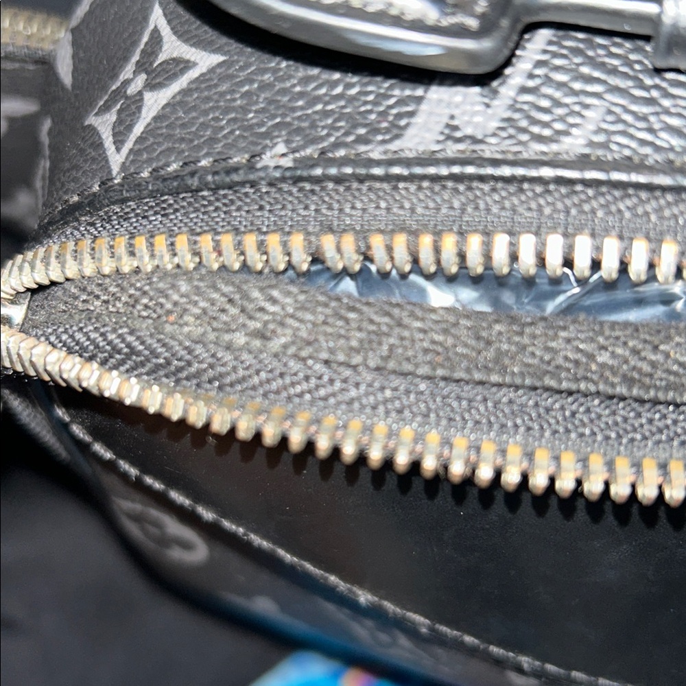LV monogram eclipse bum bag - Picture 5 of 10
